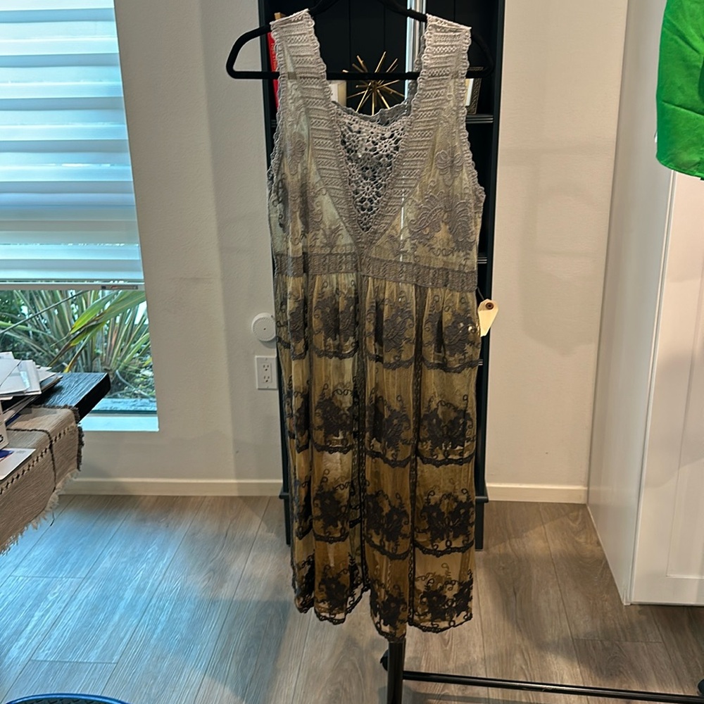 Sheer cotton & nylon vintage style dress size L/XL with gorgeous floral knit